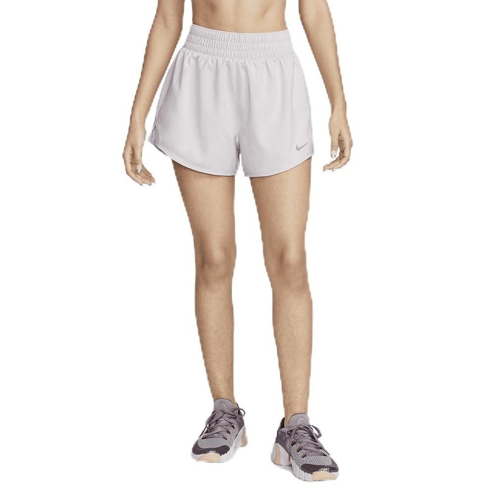 NWT Nike Women’s Dri-Fit High-Waisted 3” 2-in-1 Shorts Platinum Violet in size L